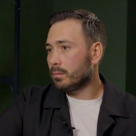 دافيدي أنشيلوتي عن فينيسيوس جونيور: "ماذا يحتاج فيني؟ فيني لا يحتاج شيئًا فيني هو الأفضل.". "فيني يسجل الأهداف، يراوغ، ويصنع الفرص كلاعب لا يمكنك التشكيك في فينيسيوس جونيور.. "من الخارج يتم الحديث عنه كثيرًا بسبب شخصيته، لكن لا أعتقد أن ذلك يجب أن يشتت الانتباه عما يقدمه داخل الملعب. في النهاية، الفرق تخطط لمبارياتها واضعةً إياه في الحسبان.". "أعتقد أنه يتم الحديث عنه كثيرًا من الخارج لدرجة أن الناس ينسون ما يفعله داخل الملعب. وعلى أرض الملعب يبدو وكأنه مطالب دائمًا بالفوز بالمباراة بمفرده، وهذا لا يجب أن يكون كذلك." 