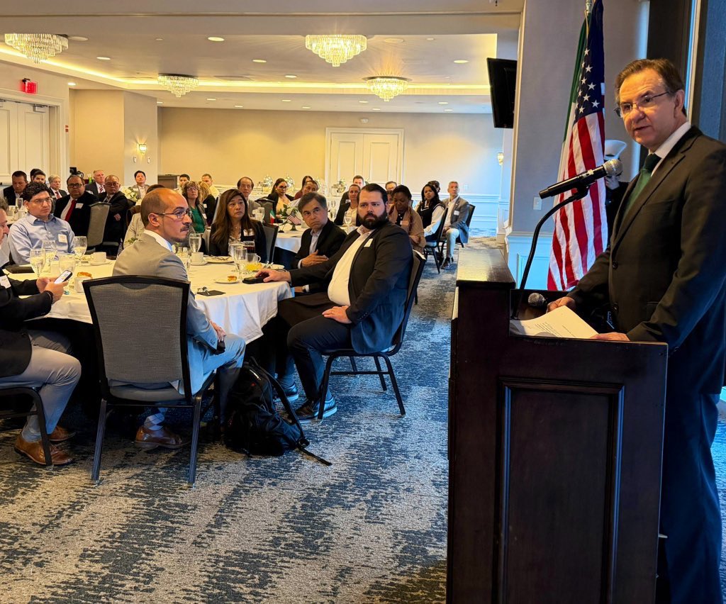 Esteban Moctezuma Barragán tweet media