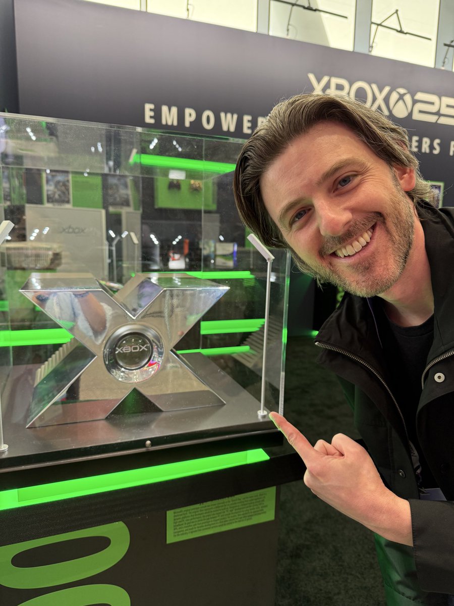 Kit Ellis tweet media