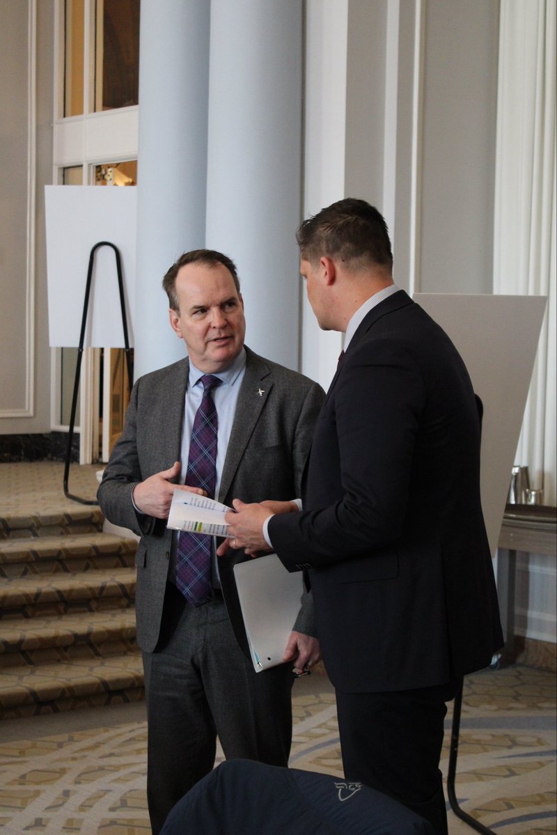 Steven MacKinnon tweet media