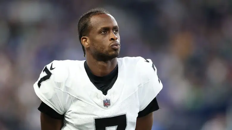 Jets está trocando pelo QB Geno Smith. 
Jets está enviando: 
6th round de 2026

Raiders está enviando:
QB Geno Smith 
7th round de 2026. 
#Jets #NFL #NFLBrasil #TakeFlight #TakeFlight