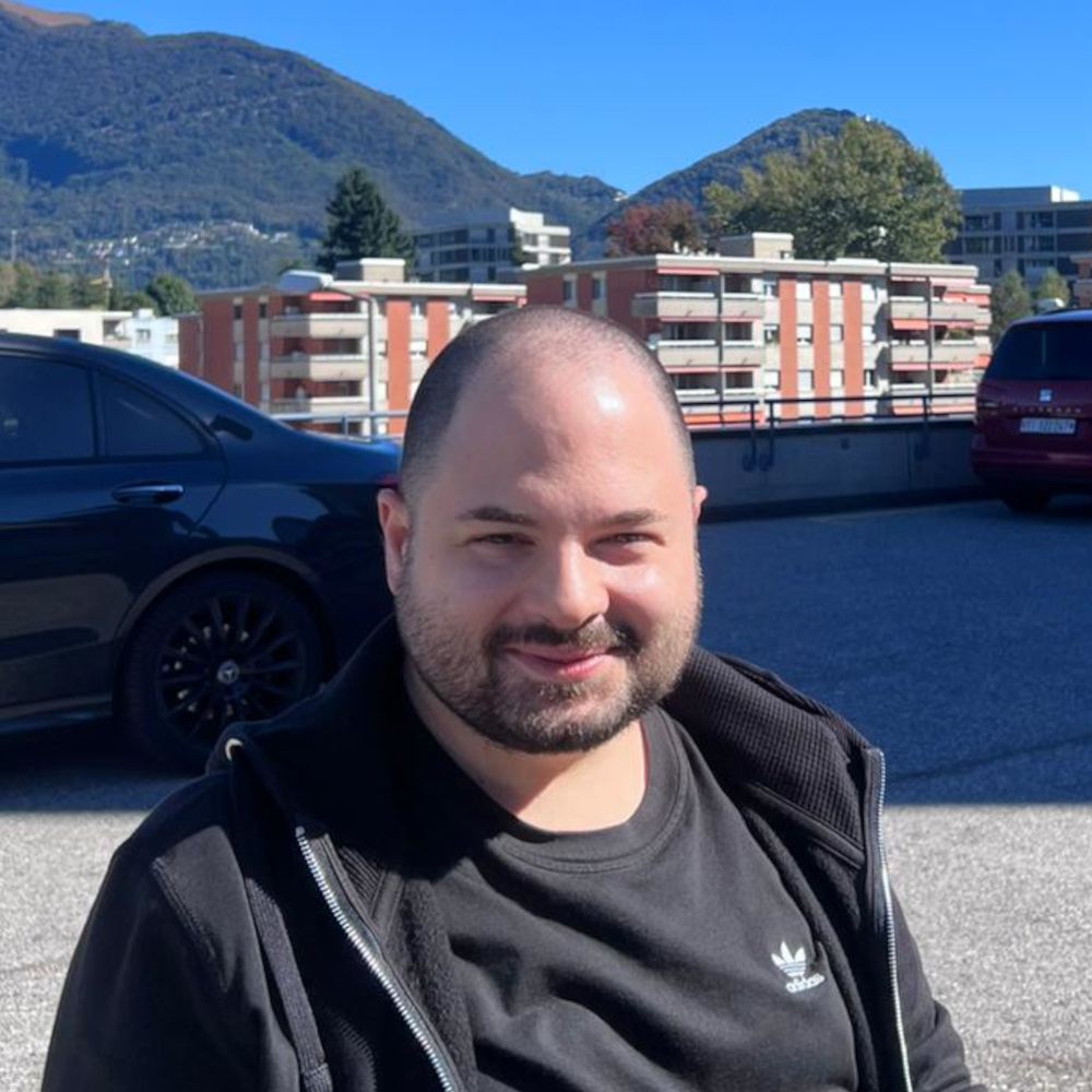 next88_x's tweet photo. marco next88 larosa lugano https://t.co/AMPkaGEn2m