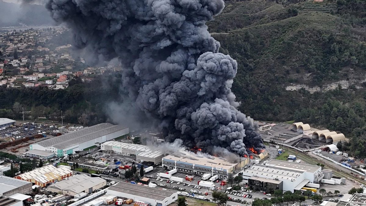 Pompiers de Nice tweet media