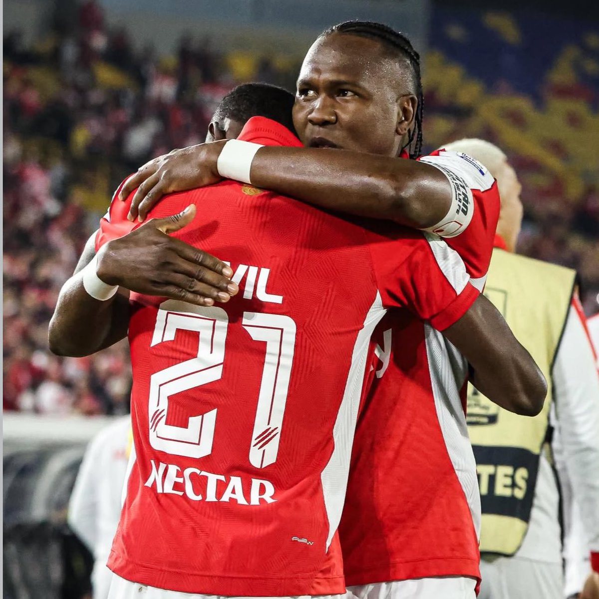 Miguel París tweet media