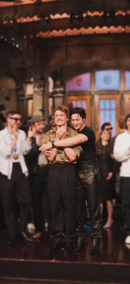 LZMyltzi tweet media