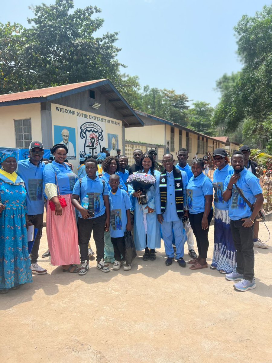 Bahshow's tweet photo. Congratulations on your graduation! I'm so incredibly proud of all your hard work, dedication, and the amazing person you've become. This is just the beginning of your incredible journey, and I can't wait to see all the wonderful things you'll achieve.🎓❤️🇸🇱 https://t.co/WazqKEi3jV