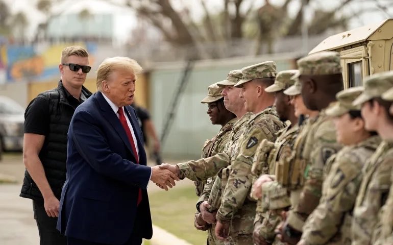 البيت الأبيض يلمّح لنشر قوات برية في إيران وتصريحات ترامب المثيرة