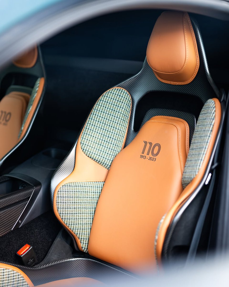 Aston Martin tweet media