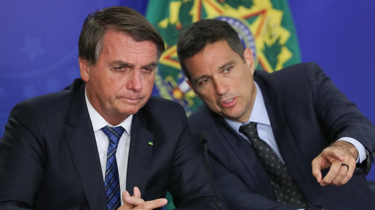 ESCÂNDALO! Daniel Vorcaro visitou o Banco Central 24 VEZES durante a gestão de Campos Neto, indicado de Bolsonaro.

É a PROVA FINAL de que o bolsonarismo está completamente envolvido na ROUBALHEIRA do Banco Master!