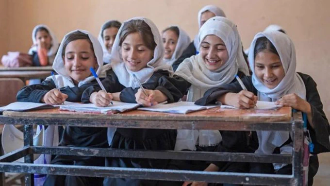 یونیسف د راستنو شویو افغان ماشومانو پر وضعیت اندېښنه وښوده.