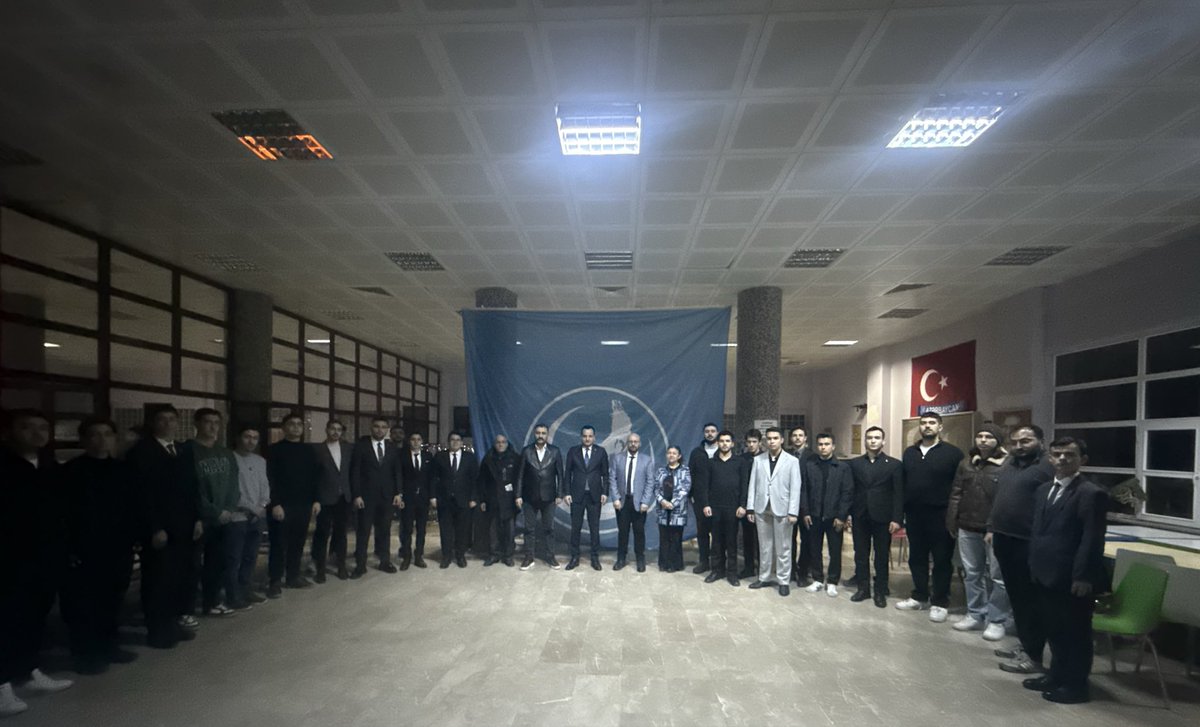 Ülkü Ocakları Konya İl Başkanımız Sayın Türker TÜRKOĞLU, Konya Selçuk Üniversitesi yönetiminin düzenlemiş olduğu iftar programında; 
Akademik Koordinatörümüz Prof Dr. Onur Köksal , Hukuk Fakültesi Dekan Yardımcısı Prof. Dr. Mehmet Akçaal, TES 3 Nolu Şube Başkan Yardımcısı Ayşe