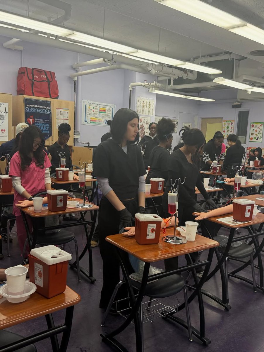 Health, Arts, Robotics and Technology HS tweet media