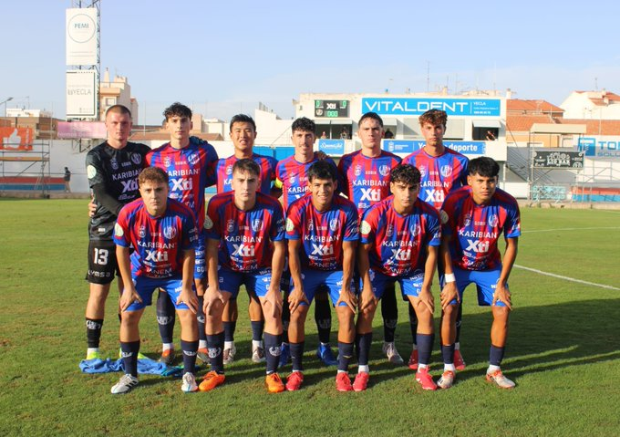 Vamos a hacer un repaso del reparto de minutos de los jugadores del filial en el primer equipo del Yeclano. 

Ya que nos vendieron que tener al filial en Tercera RFEF y eso era un paso muy importante para los chavales de la cantera y sólo iba a ser un salto de categoría