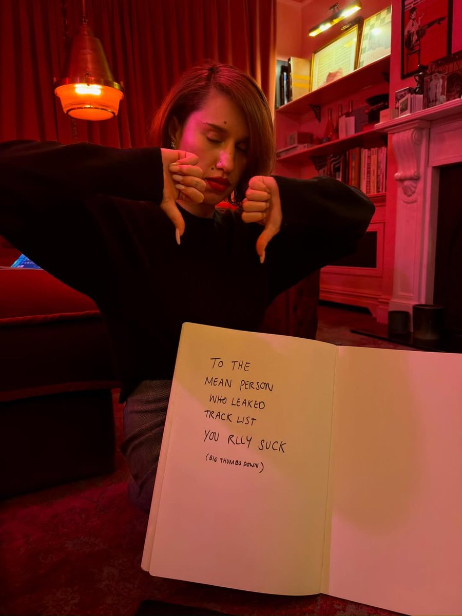 RAYE Updates tweet media