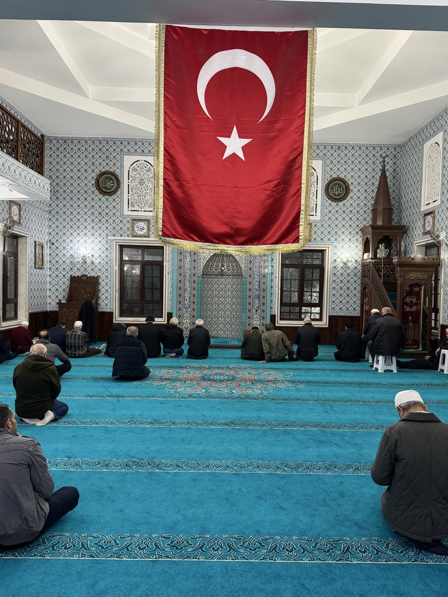 nerkull's tweet photo. 🌙 21 Ramazan 1447
Elveda yâ Şehr-i Ramazan 🤍
Teravihler 4+4 eda ediliyor.
#Ramazan2026 #Ramazan1447 
📍Yenibosna Hz. Ebubekir Camii🕌 https://t.co/cLtENid9y2