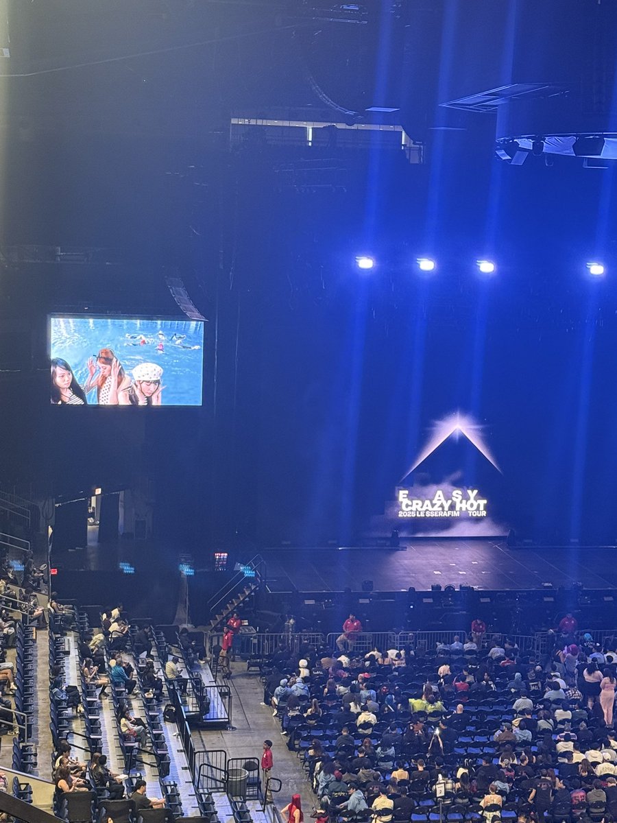 AugJustrun's tweet photo. @sseracervy Already saw them last year here in Chicago but I would love to see them again. https://t.co/ec9rSb0myz