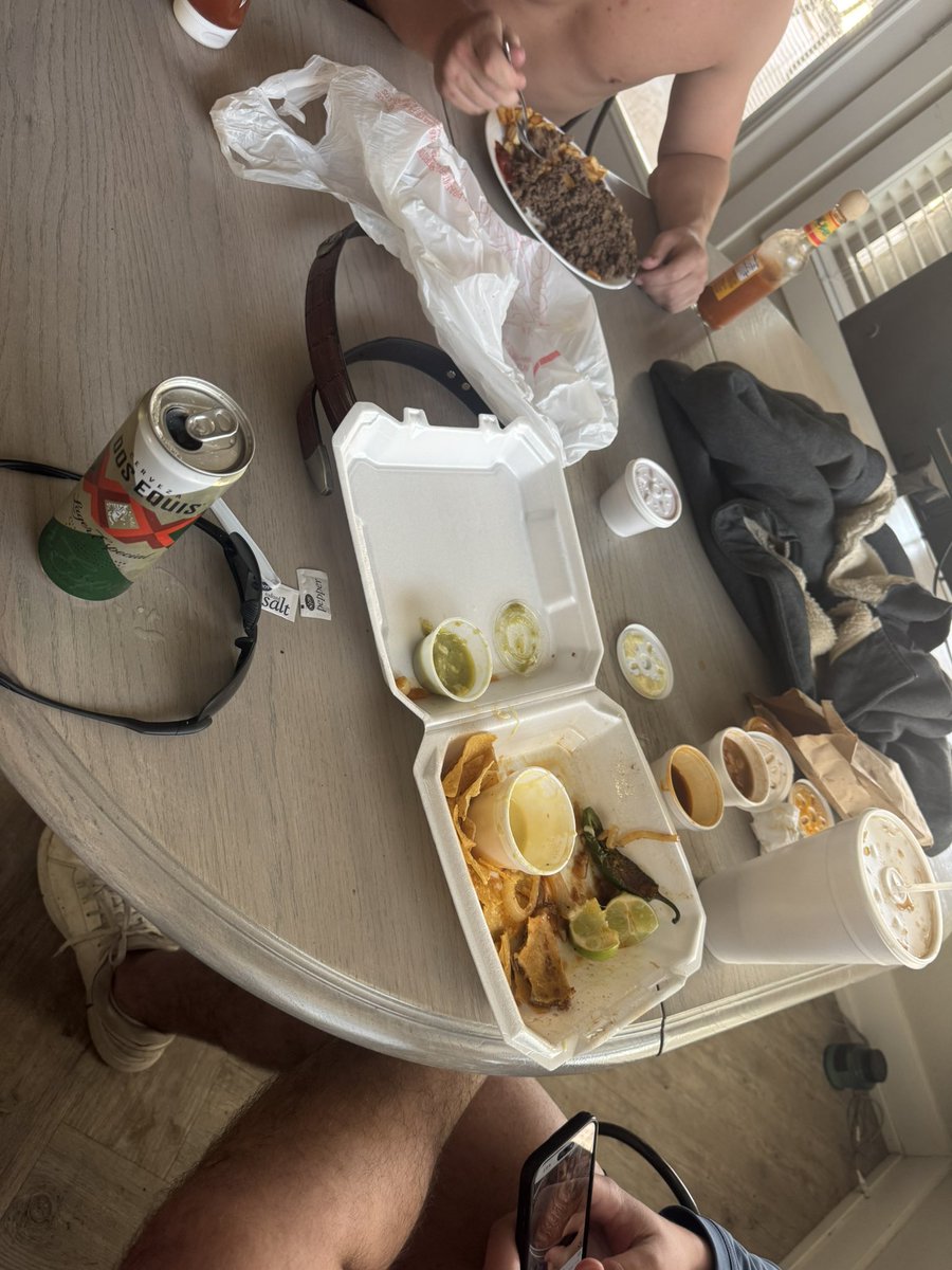 Billbowbaggin tweet media