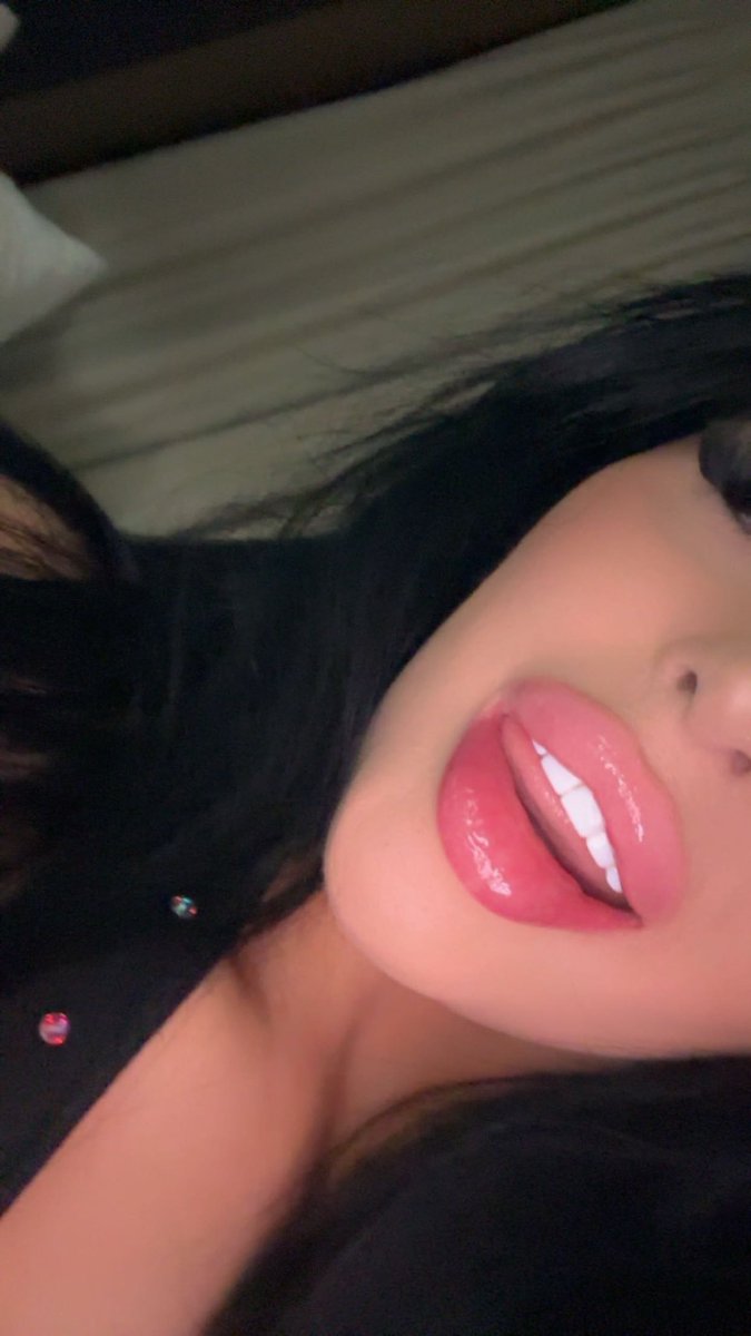 Valenciaxx tweet media