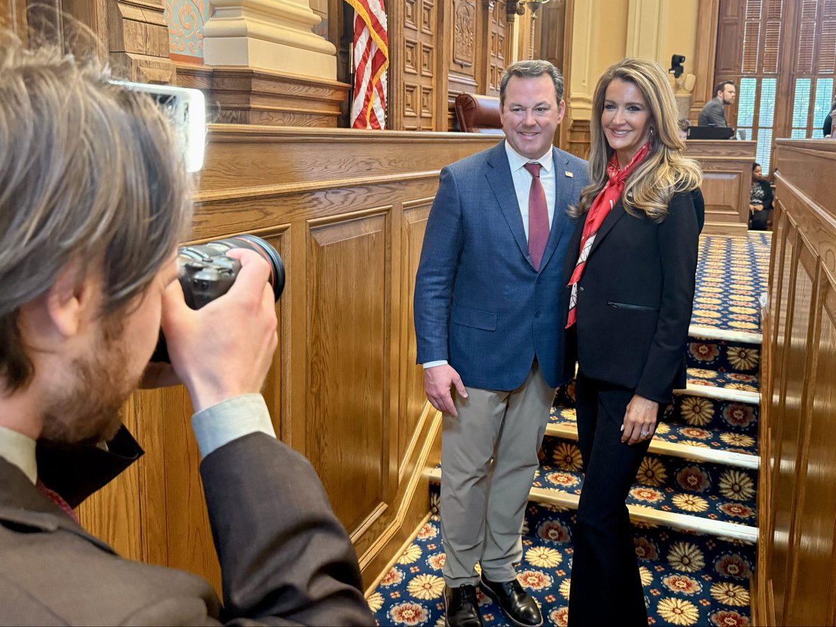 Kelly Loeffler tweet media