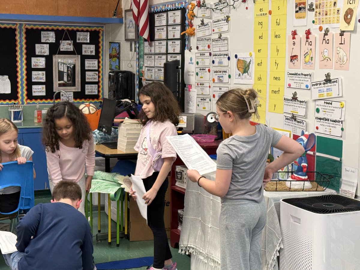 Liz Machado tweet media