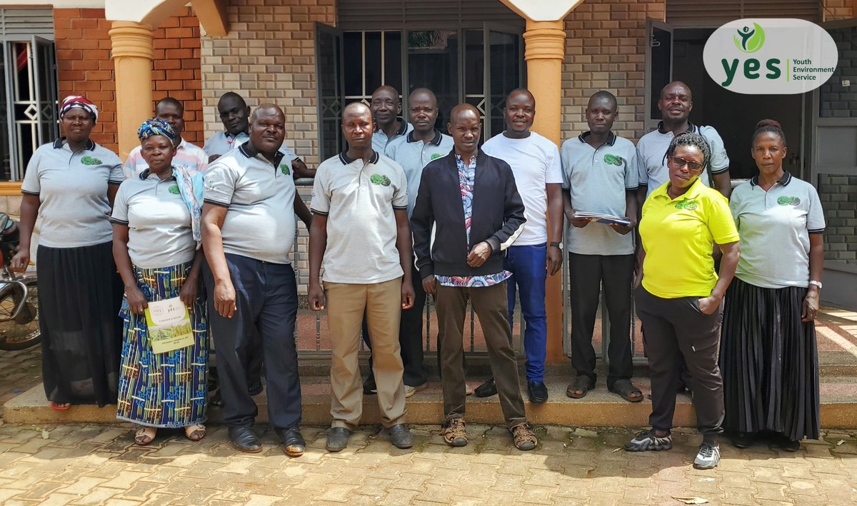 YesBusia tweet media