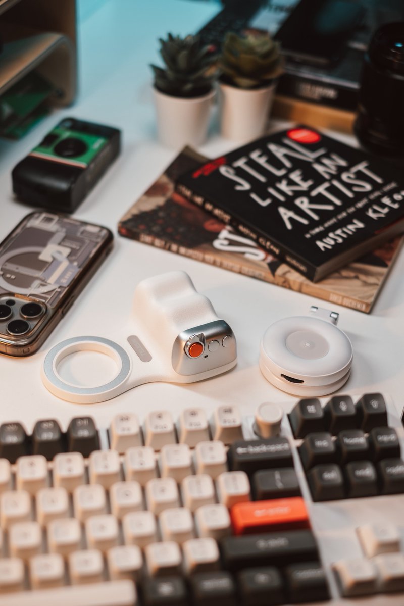thestuffedbox's tweet image. Telesin Fun Shot Grip for mobile creators. 
#photography #tech #gadgets