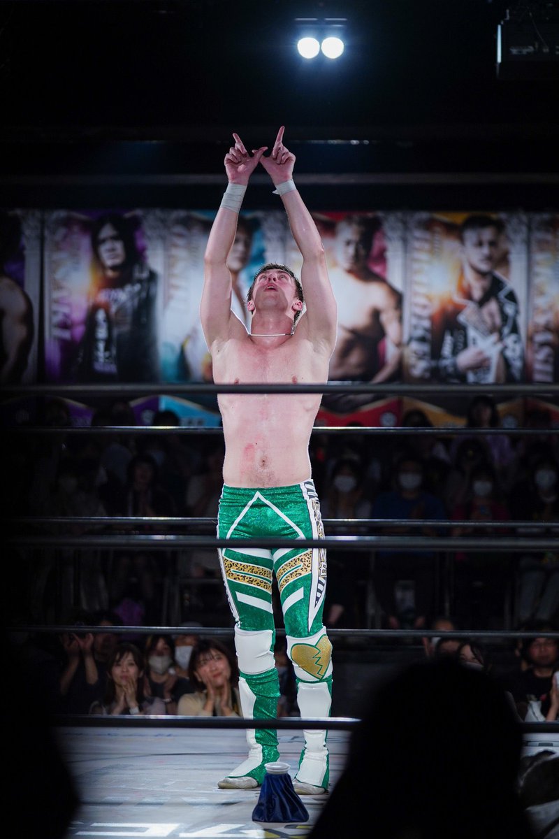 Nick Wayne tweet media