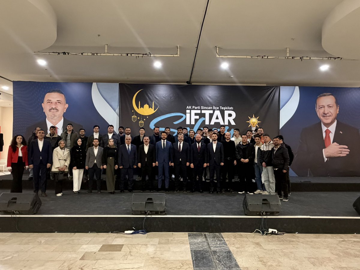 İftar sonrası Milletvekilimiz <a href="/kurtcancelebi/">Kurtcan Çelebi</a> , Kaymakamımız Levent Kılıç , Belediye Başkanımız <a href="/MuratErcan0606/">Murat Ercan</a> , İlçe Gençlik Kolu Başkanımız <a href="/Alperenbugra06/">Alperen Buğra ŞEN</a> ve genç kardeşlerimizle çay içtik, sohbet ettik.

İyi ki varsınız gençler 🙋🏻‍♂️