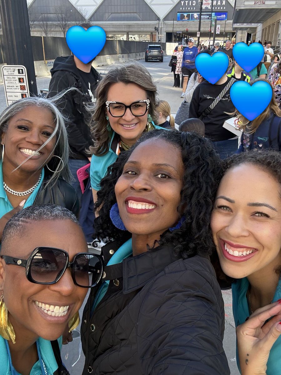 NASPA_CFW's tweet image. We’re kicking off the annual conference with plenty of smiles and a strong spirit of women’s empowerment! Looking forward to connecting with many of you in Kansas City over the next few days. 

#NASPA26 #womenleaders #empower #conference