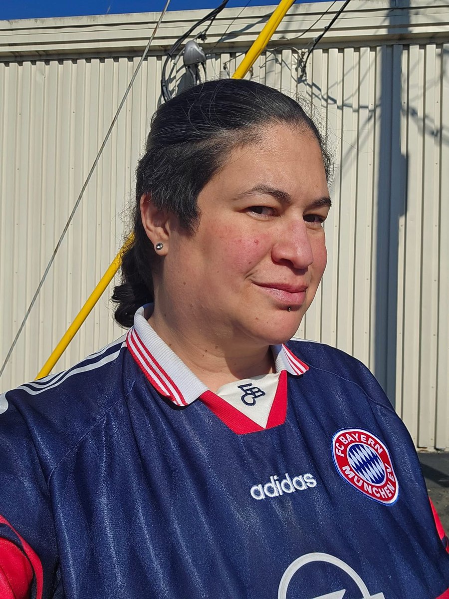 Bayern Red Ladies tweet media