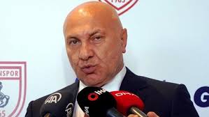 Desorganizee's tweet photo. gs maçlarında arne slot https://t.co/Yc2ulZPcIe