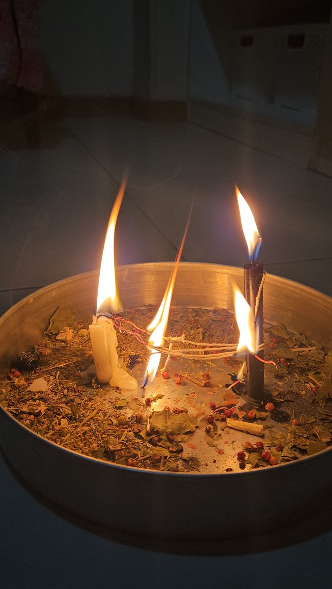 bia ☾ cartomancia e rituais tweet media