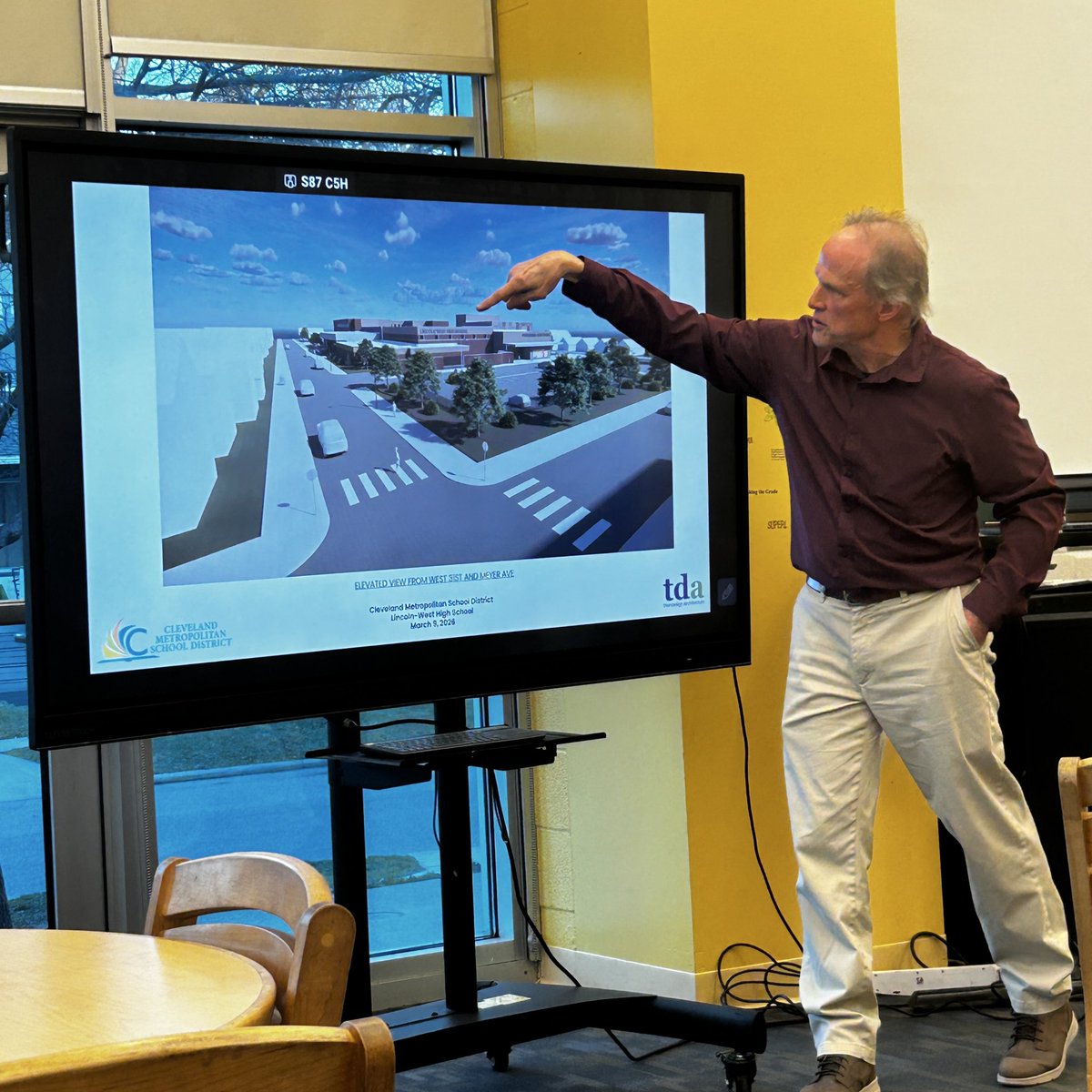 ClevelandBAComm's tweet photo. District bond ratings, bond-funded facility improvements, and the redevelopment of Lincoln-West High School were key topics at yesterday’s BAC meeting. Thank you to Jeff Henderson with ThenDesign Architecture for sharing the vision and progress on the new design. https://t.co/Z6YMcc0uCu