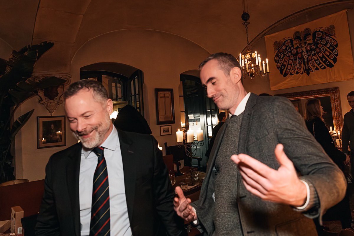 Vauban Books tweet media