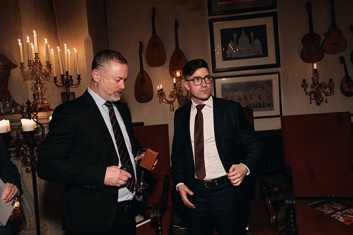 Vauban Books tweet media