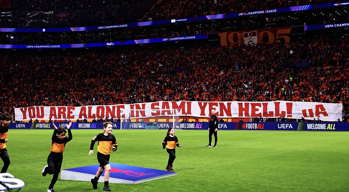 KOŞALIM ZAFERLERE BU BÜYÜK TARAFTARLA ! #UCL