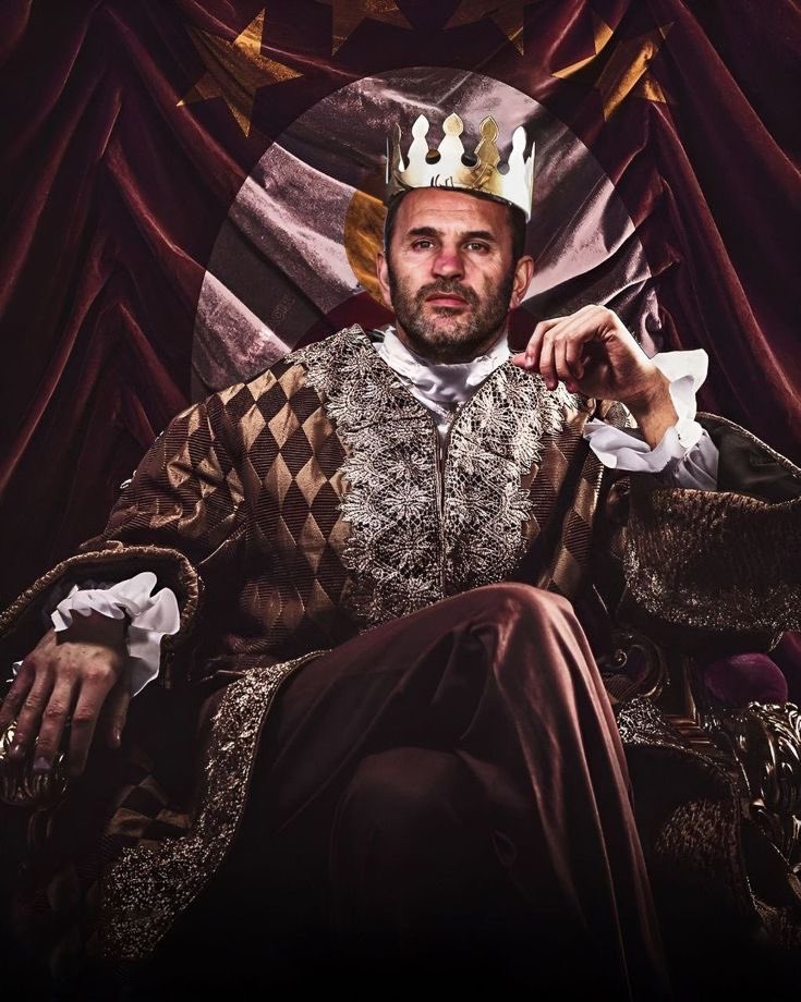 haftaya anfield'da tur kimin olursa olsun bize bir sezonda iki kere liverpool'u yendiğimiz harika bir cl sezonu yaşattın. dünyanın bütün takımlarıyla kafa kafaya oynayabilen bu takım için, içerideki dışarıdaki bütün düşmanlarına yıllardır götten girdiğin için teşekkürler hocam.