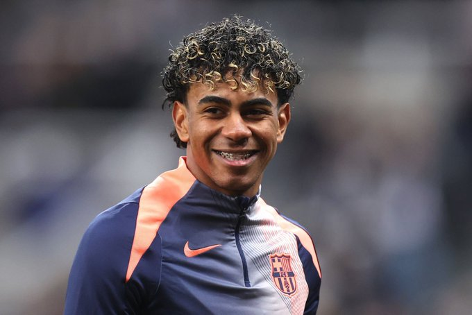 بعمر 18 عامًا و240 يومًا، لامين يامال سيصبح أصغر لاعب في التاريخ يخوض 30 مباراة في دوري أبطال أوروبا.. وسيتفوق بذلك على وارن زاير-إيمري الذي حقق الرقم بعمر 19 عامًا و227 يومًا 