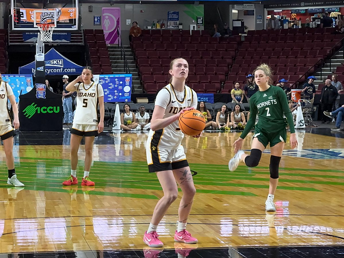 IdahoPubRadio's tweet photo. Final: @VandalsWBB advances to Big Sky Championship game on Wednesday, defeats Sac State today, 59-51. (@randarae, reporting and photos) https://t.co/BPyGm7xNCY