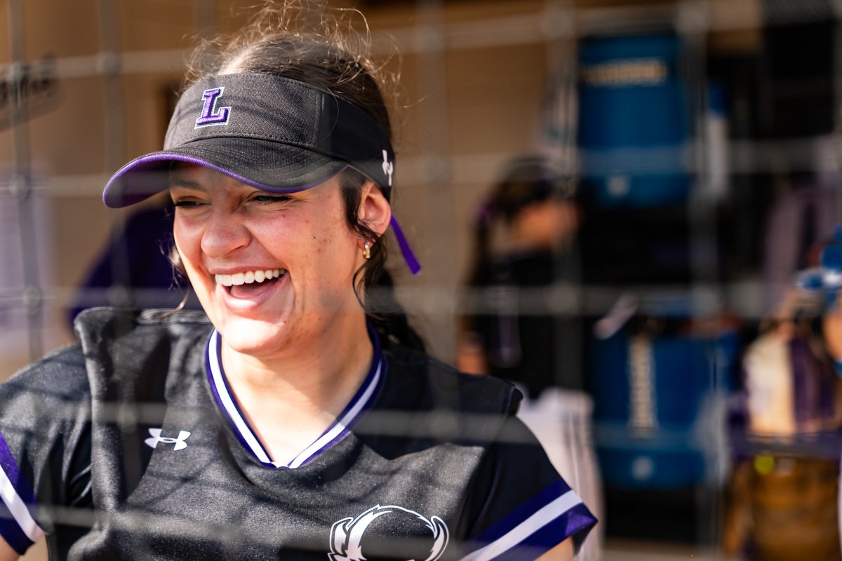 LipscombSB's tweet photo. smiling THIS big for game day eve 😄😄

#IntoTheStorm ⛈️ | #HornsUp 🤘 https://t.co/XgZdd2ryRI