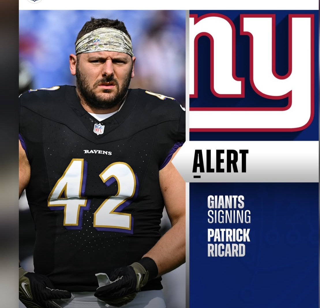 guycos2's tweet photo. Now this is starting to look like the New York Football @Giants run the football stop the run. It’s not complicated. It’s who we are!! @NYGcrush @CarlBanksGIII @BobPapa_NFL @EliManning  Carthon, Way, Comella, Hedgecock, Finn! need these team first dudes!!! https://t.co/KyTB6hozsg