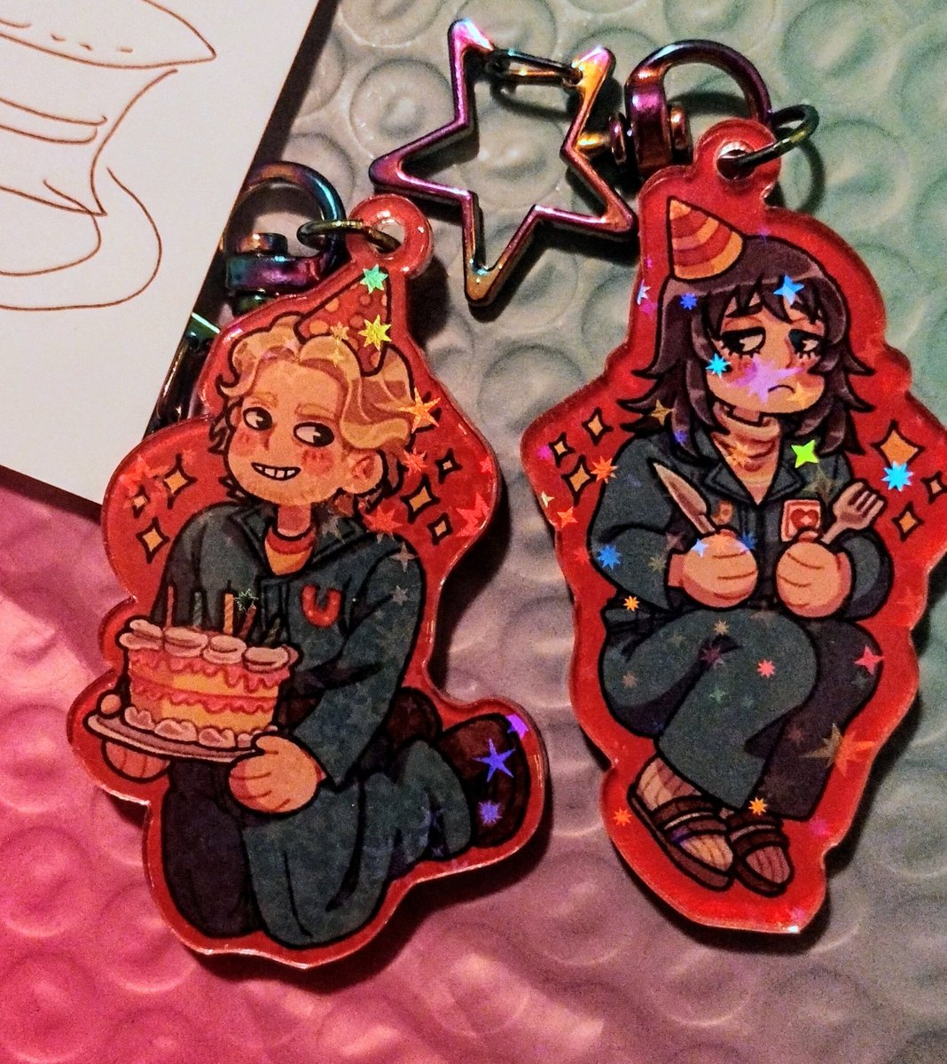 **Chuckles softly with new Curlya keychains**
#mouthwashing