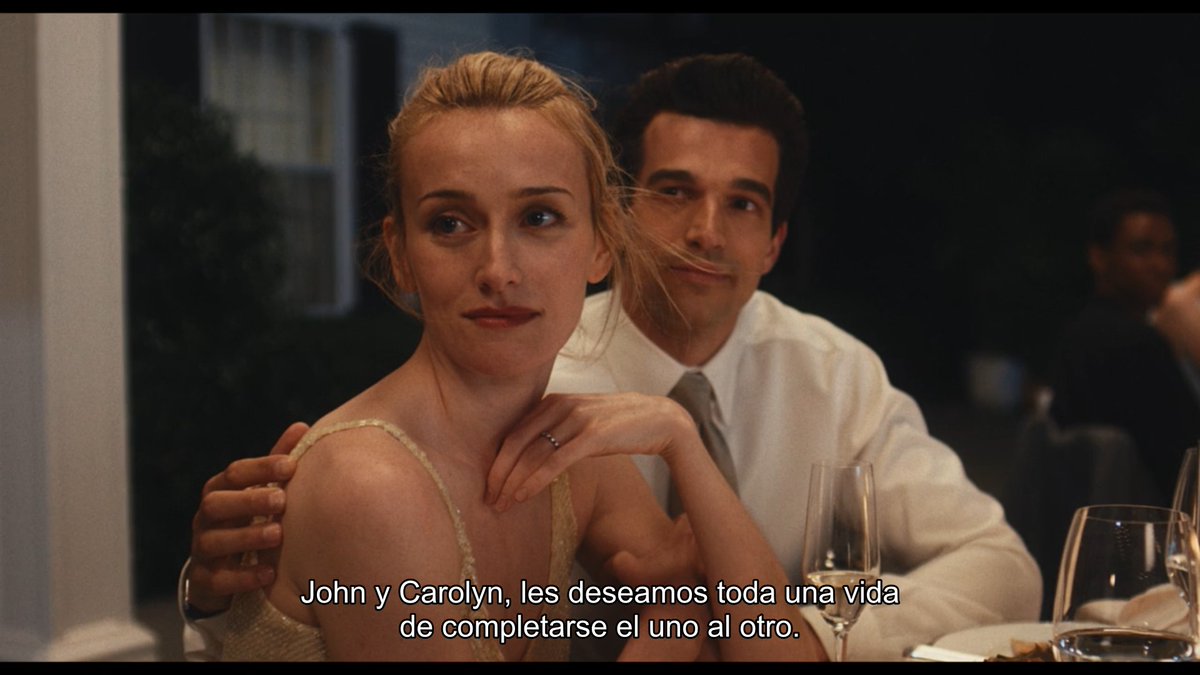 Necesito que Ryan Murphy se mande una de las suyas y, no sé, cambie el final de la historia a lo Once Upon a Time in Hollywood porque no acredito que esto termine como terminará... Qué gran sorpresa #LoveStory.