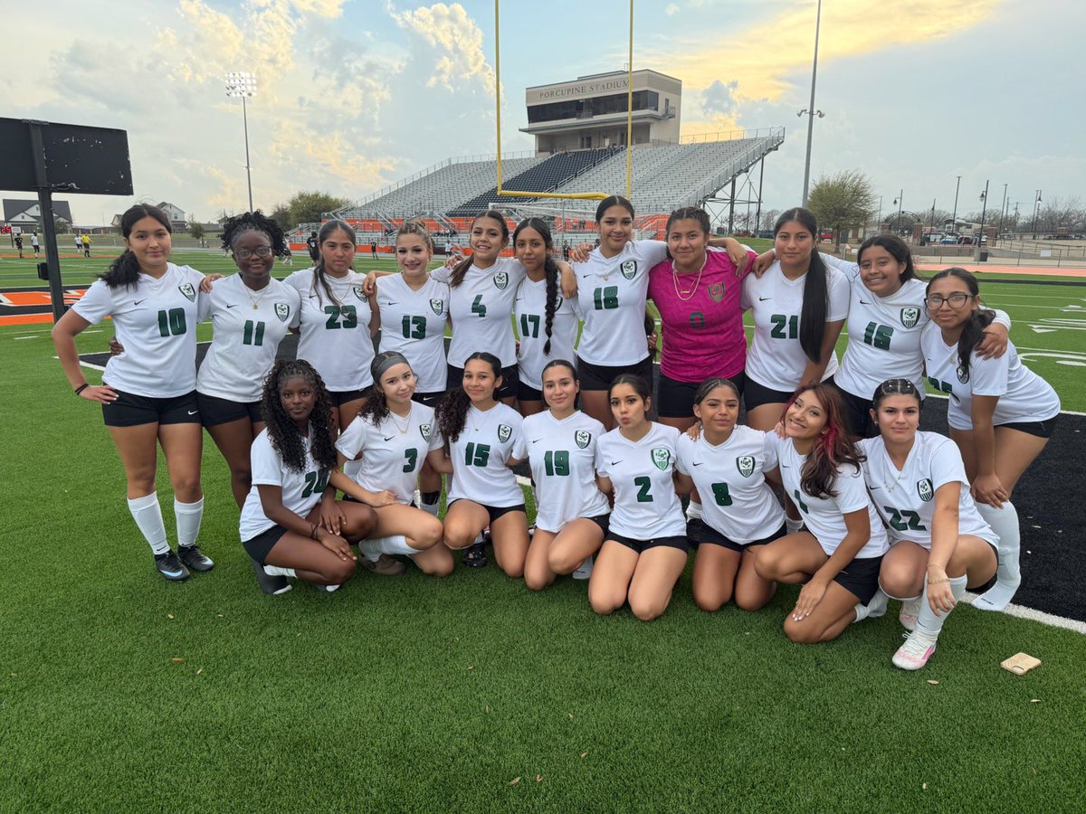 JV Girls earn the forfeit win tonight and finish the season strong, closing district play with a 2-1-1 record. Proud of the growth and effort from this group all season.

#PASSION #AGGRESSION #DISCIPLINE
#ATTITUDEANDEFFORT ⚽