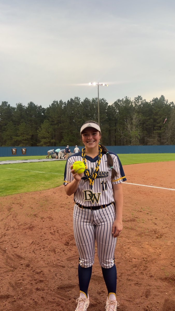 DWCS_SOFTBALL's tweet photo. https://t.co/E41fae1MIR