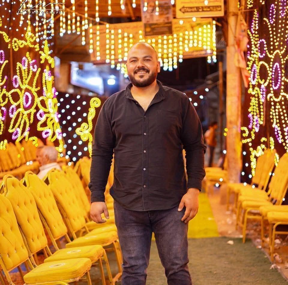 Sayedsh75915806's tweet photo. عارف الراجل الجدع اللي وشه فيه قبول عند الناس كلها المحترم اللي شقيان ومتبهدل من صغره كنت انت والله يا حبيبي 
ربنا يرحمك ويغفر لك ويسكنك فسيح جناته https://t.co/koCkLUWmmP