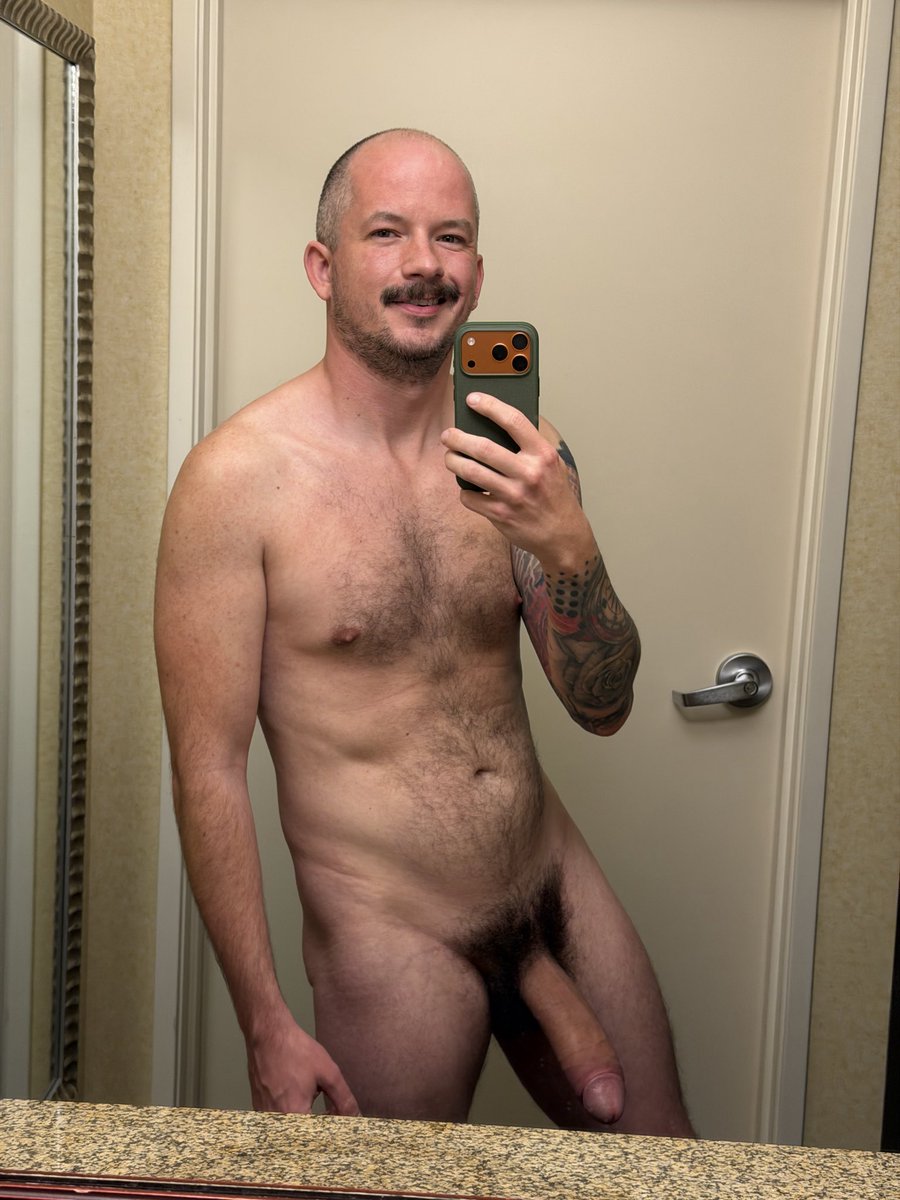 Devin Moss | London & EU (June 5th - July 20th) tweet media