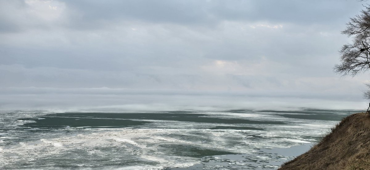 BethTrio's tweet photo. Prestorm daylight photos @WE_SEE_ https://t.co/QMsrGgcXBt