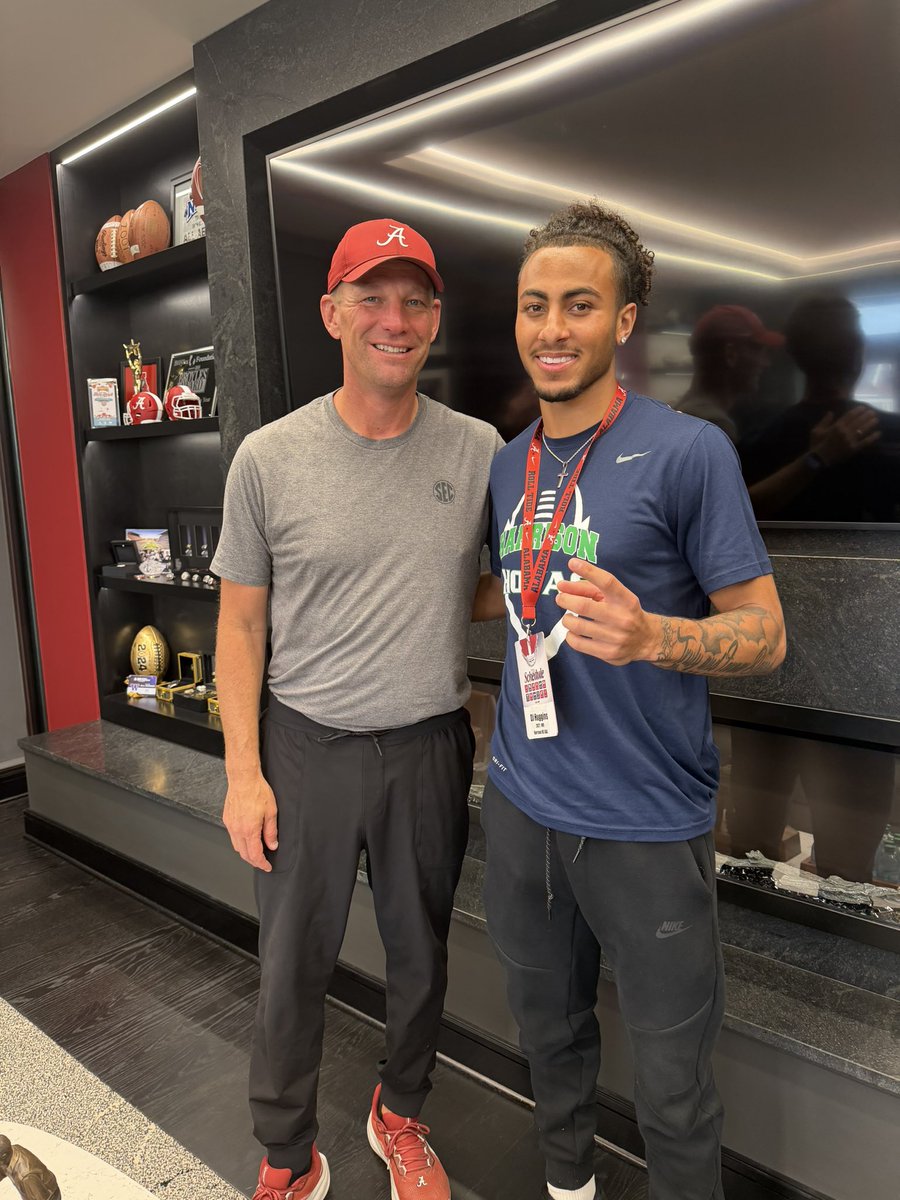 Dj Huggins tweet media