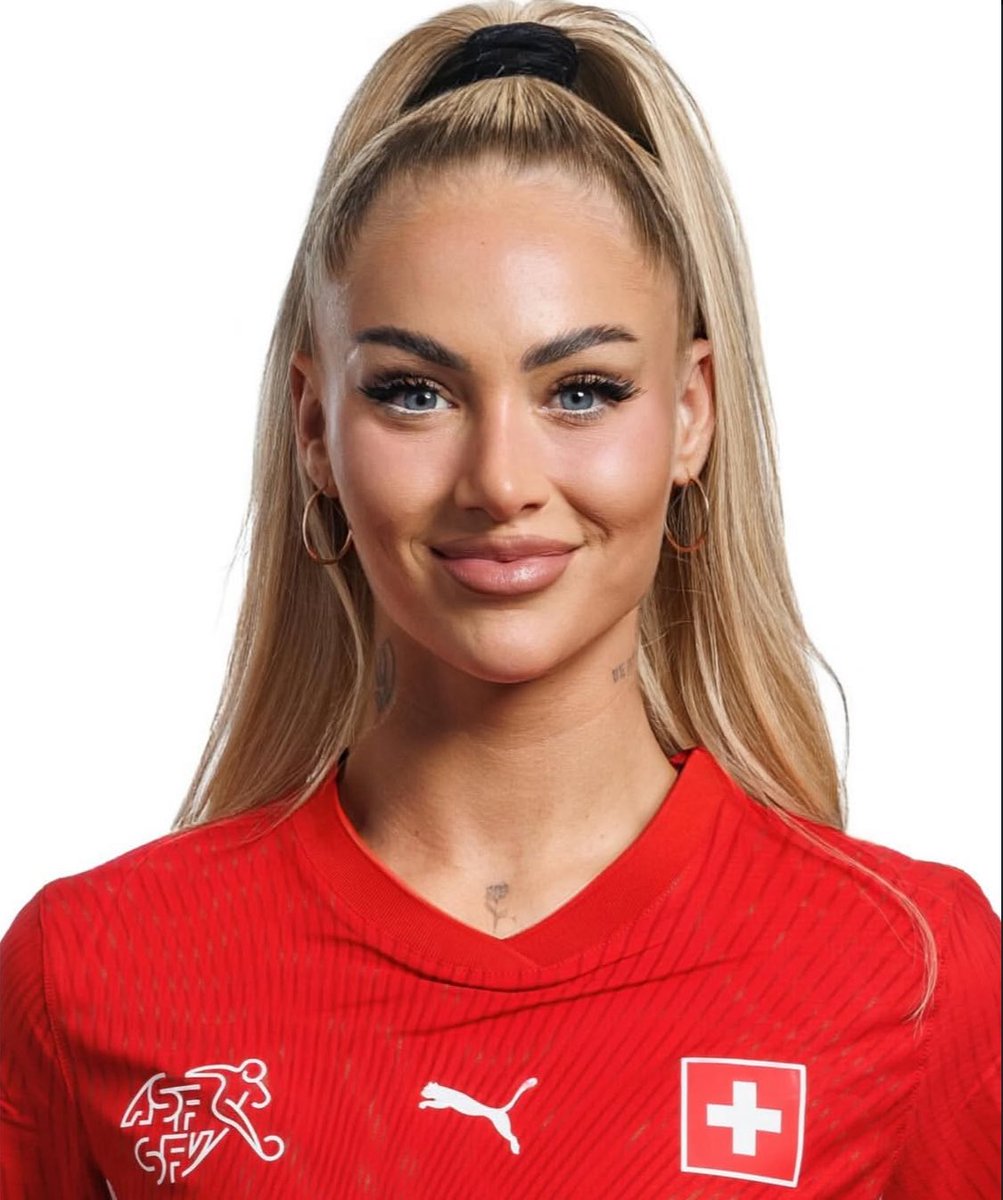 𝘈𝘭𝘪𝘴𝘩𝘢. tweet media